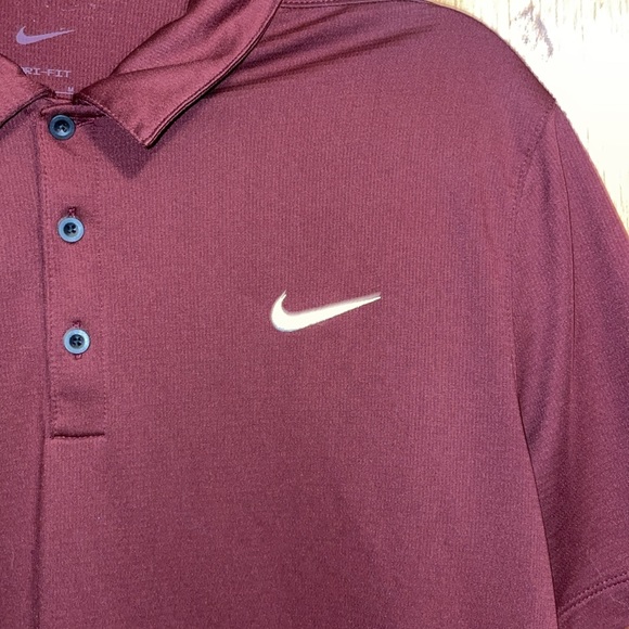 •NIKE•MEN'S MAROON FOOTBALL POLO COLLAR SHIRT SIZE MEDIUM - Picture 5 of 9